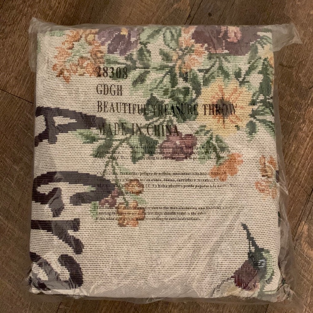 NWT Granddaughters are a beautiful treasure throw